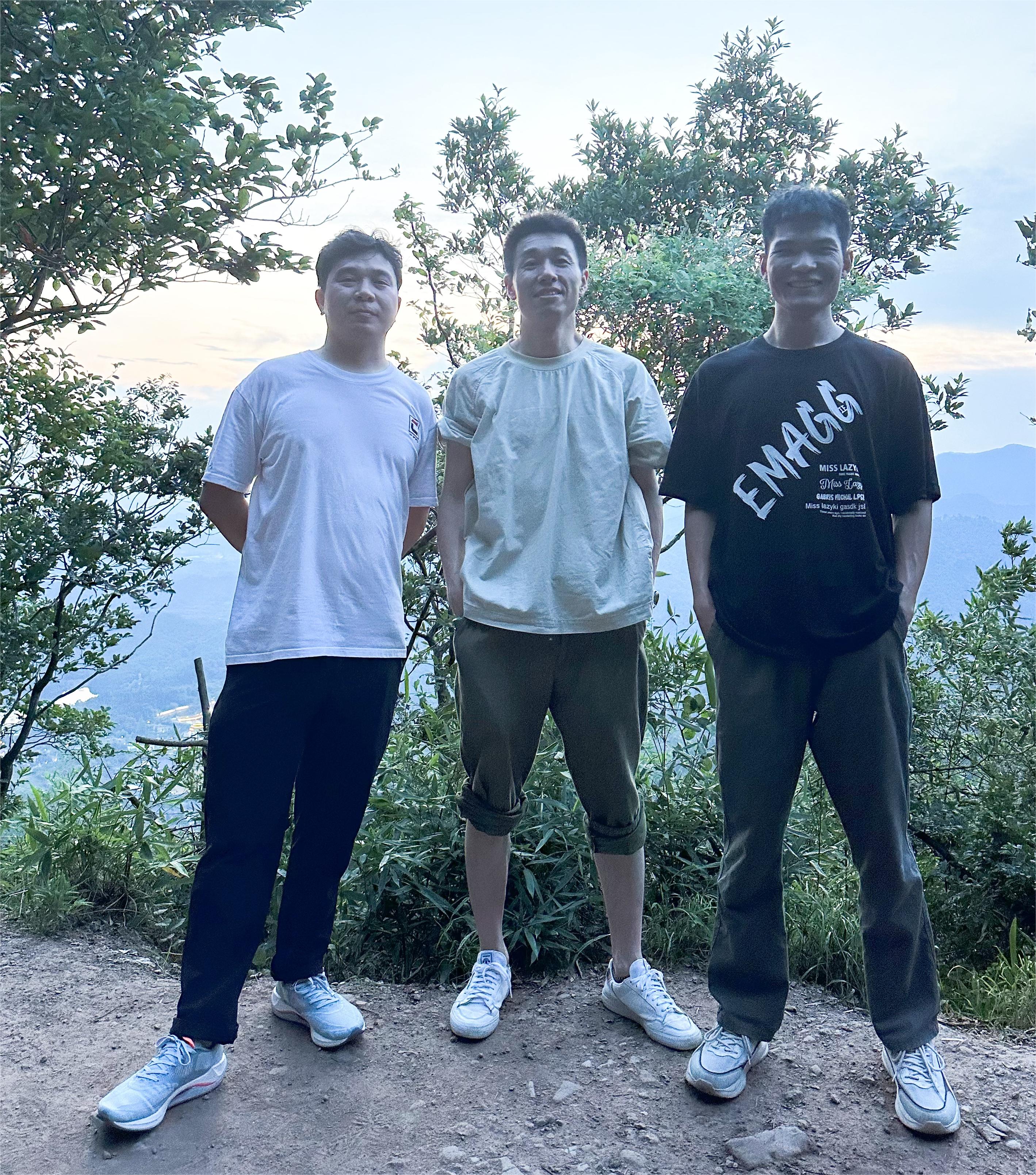 Bangunan tim di Pinnacle Hill di Westul Company